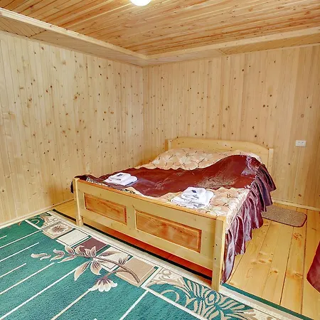 Medova Hata Дом отдыха Микуличин