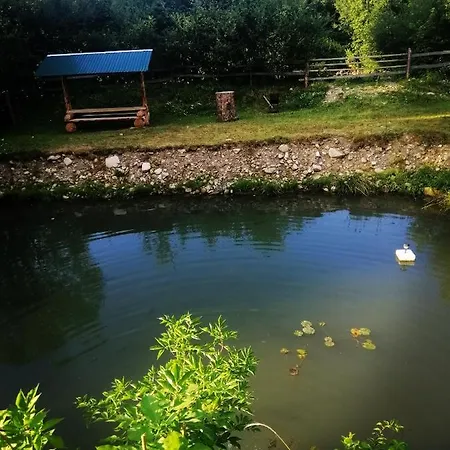 Medova Hata * Mykulychyn